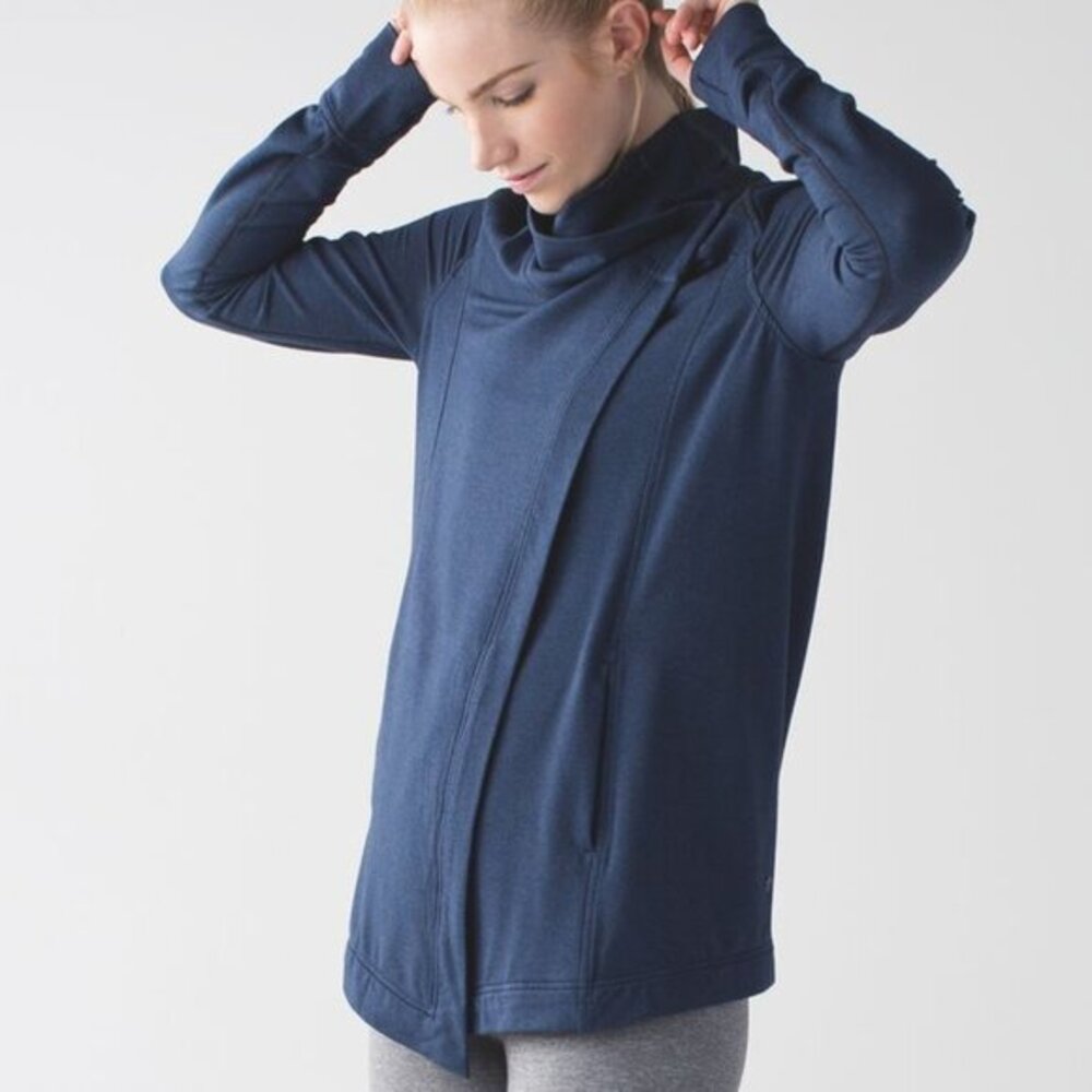 Lululemon Coast Wrap Heathered Mod Naval Blue Cardigan 6